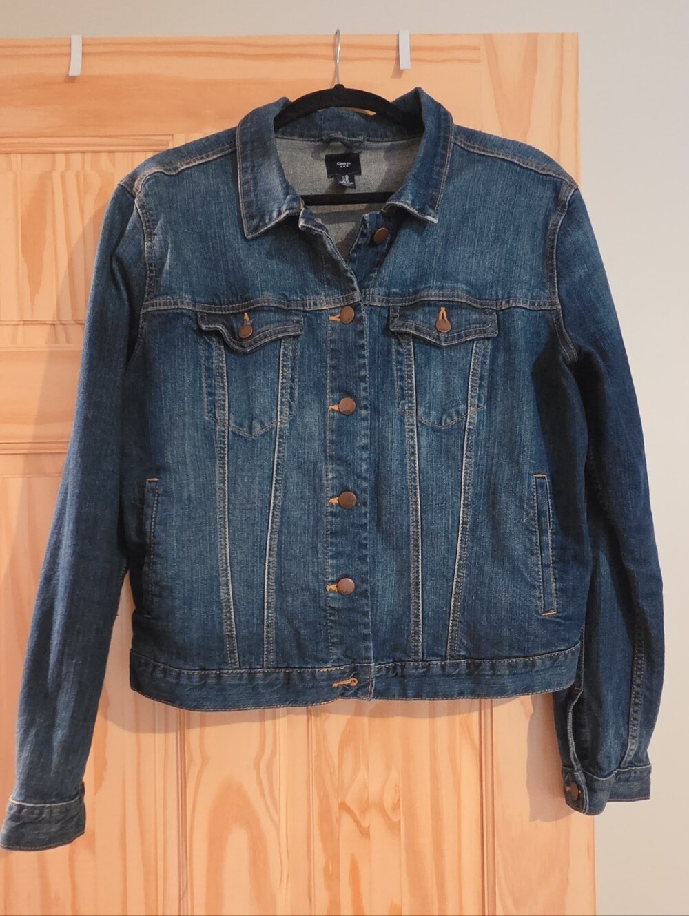 GAP Womens Medium Blue Women's Denim Jacket with Button Front